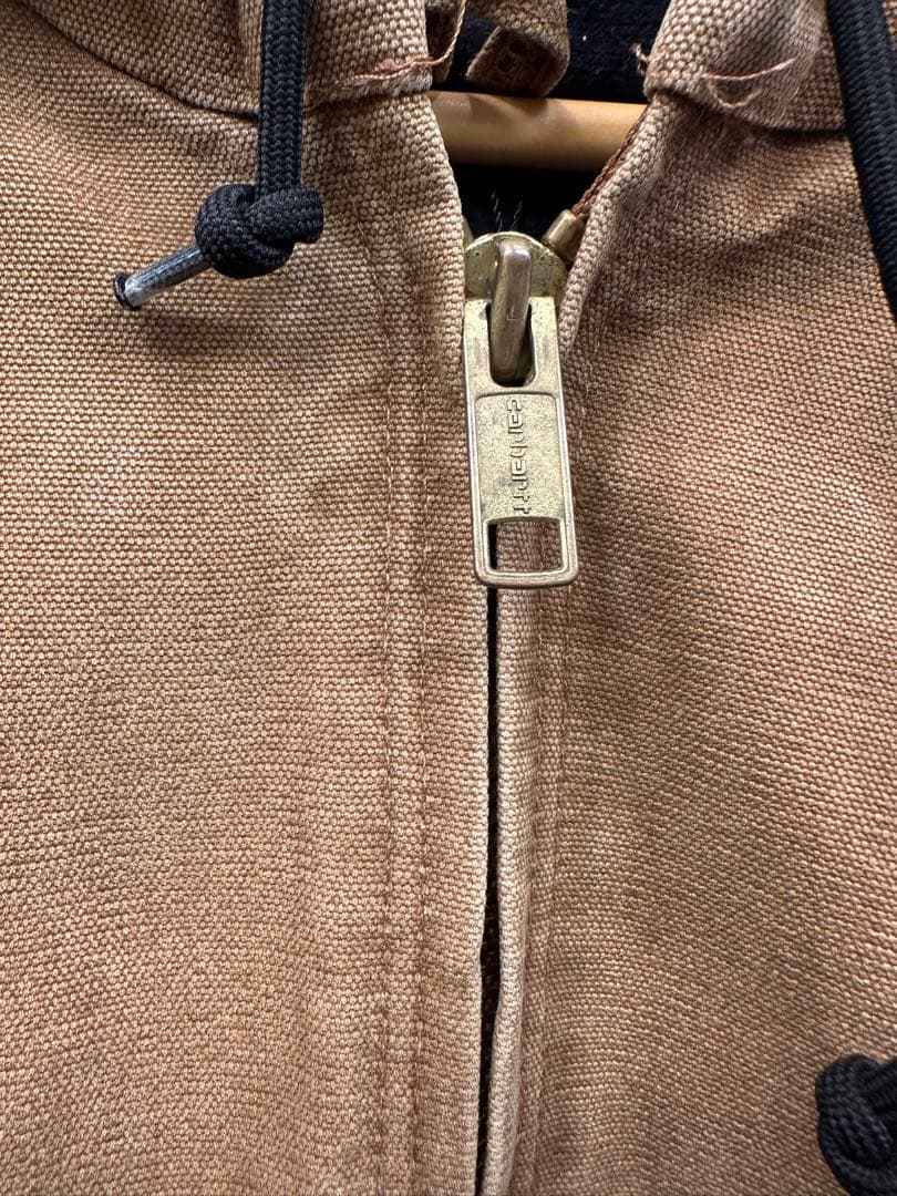 Carhartt アクティブジャケット J130 ブラウン 革タグ
