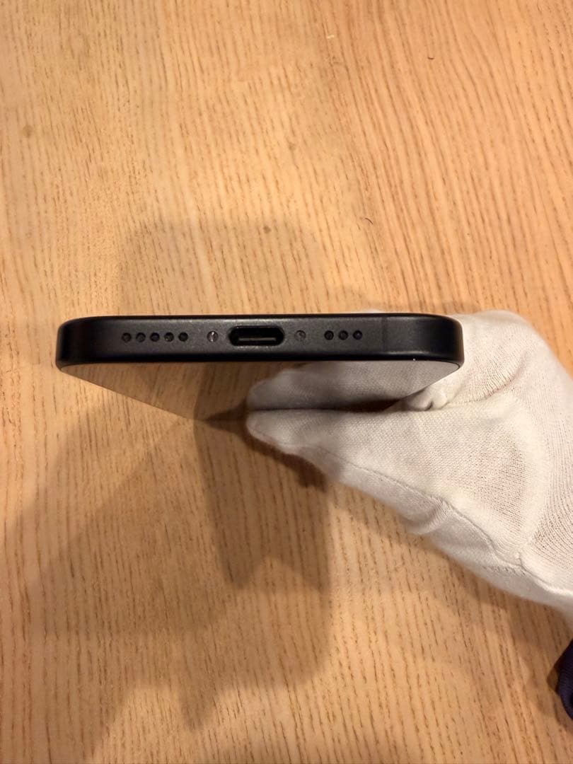 【美品】iPhone16 128GBブラック SIMフリー