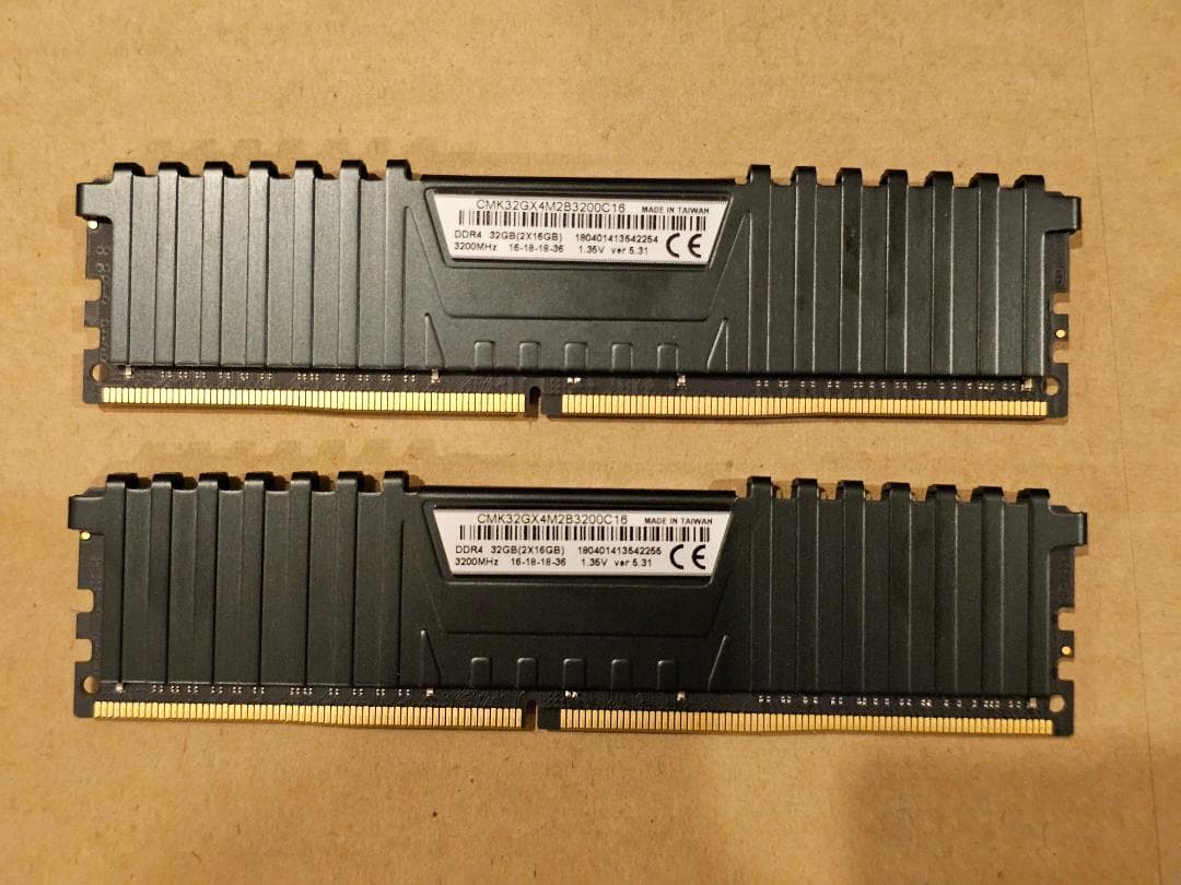 Corsair Vengeance LPX DDR4 メモリー 32GB