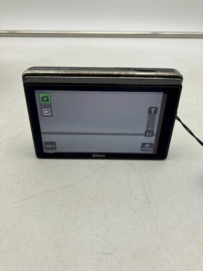 Nikon COOLPIX S70 本体と付属品