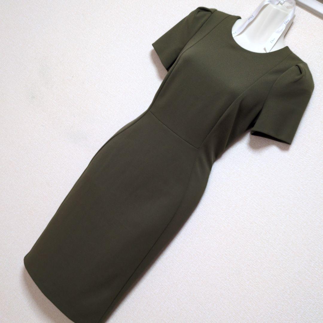 ⭐  (2) 着痩せ美シルエット　パフスリーブワンピ