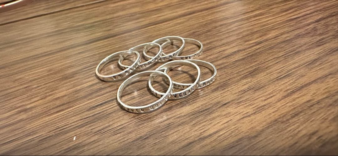 SERGE THORAVAL 7連リング 接吻