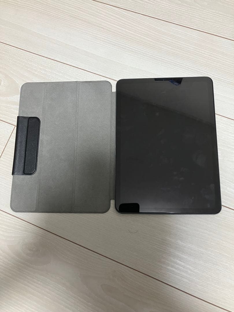 美品Apple iPad Air 4スペースグレー 本体 カバー付き64gb