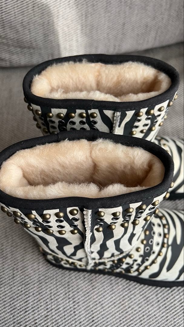 UGG JIMMY CHOO ブーツ 新品未使用