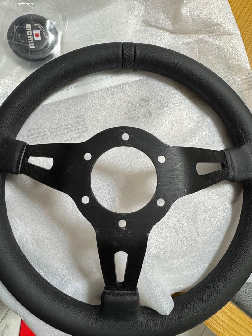momo ステアリング Full Speed 328D ブラック