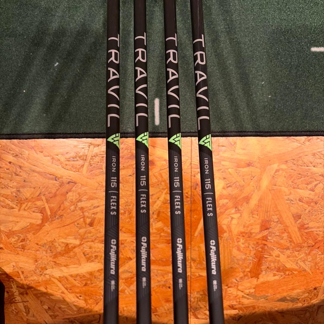 マ*☆様 ゼクシオX（2022）アイアン4本（7〜P）TRAVIL115 S