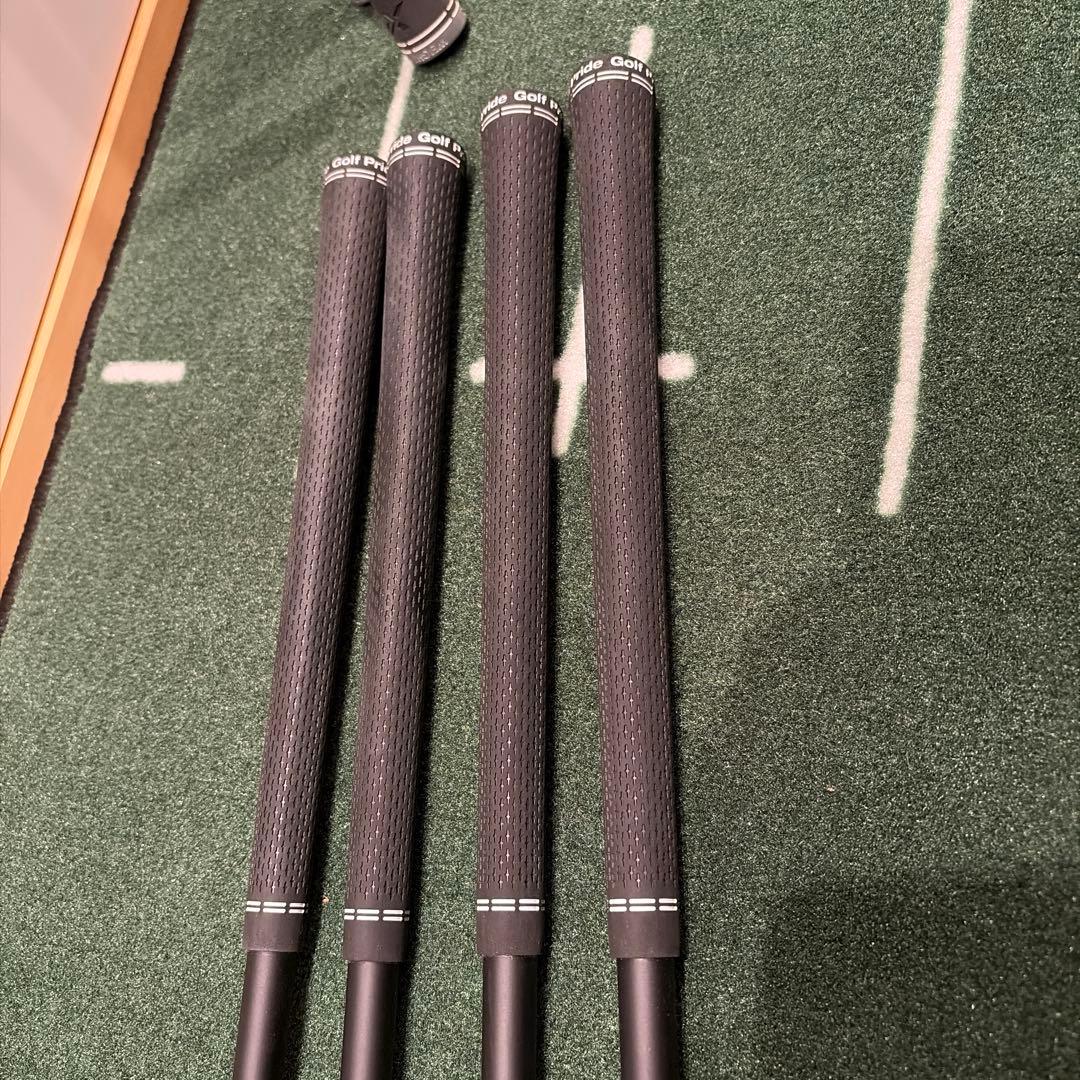 マ*☆様 ゼクシオX（2022）アイアン4本（7〜P）TRAVIL115 S
