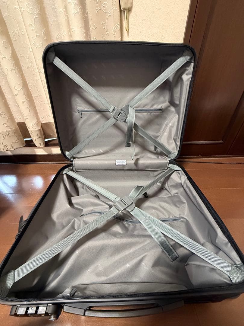 【新品】リモワ　サルサ　ブラック　48L