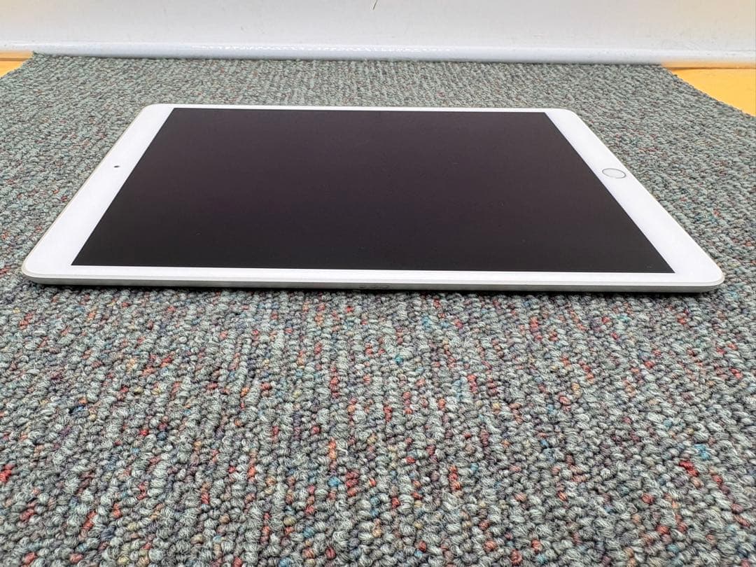 【95%】 iPad Air 第3世代　Wi-Fi + Cellularモデル