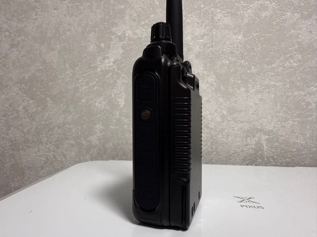 YAESU FT5D 2025年1月購入保証残あり！スピーカーマイク、急速充電器