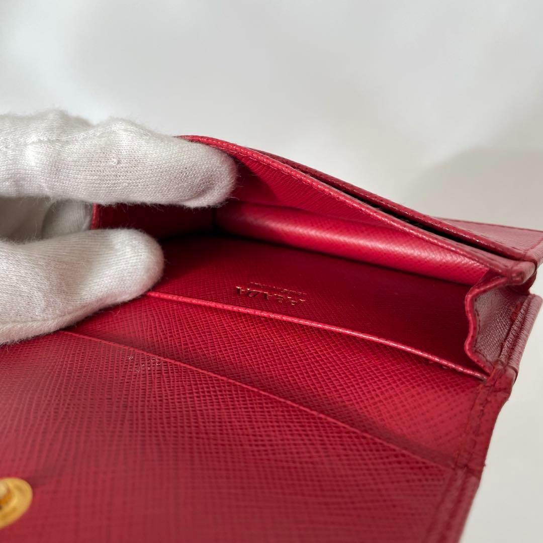 【極美品】プラダ 名刺入れ カード入れ サフィアーノレザー 赤 1MC122