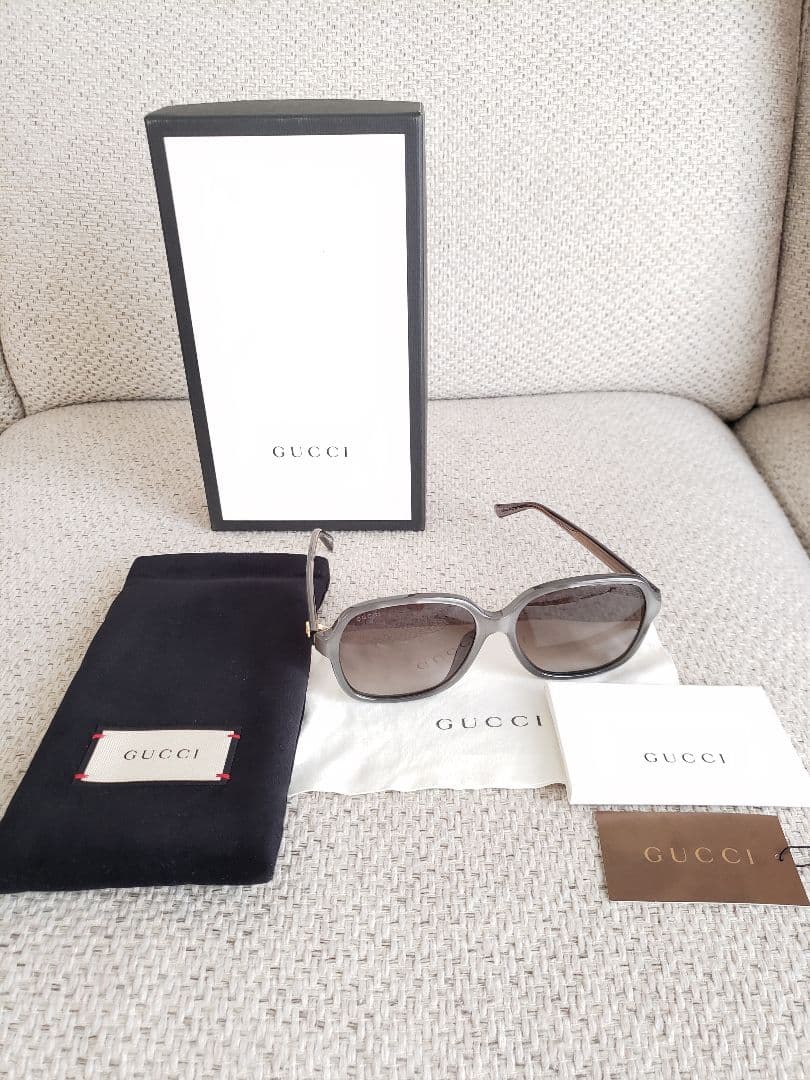 新品 GUCCI サングラス グレー×ゴールド