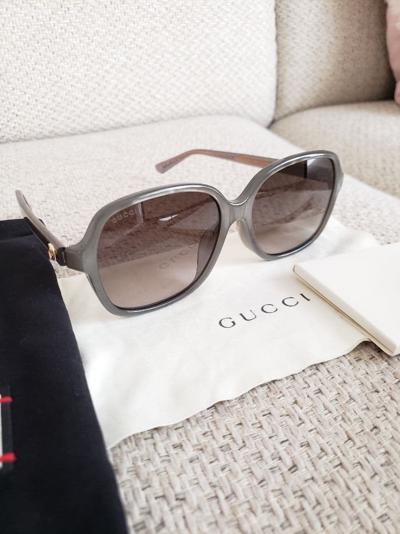 新品 GUCCI サングラス グレー×ゴールド