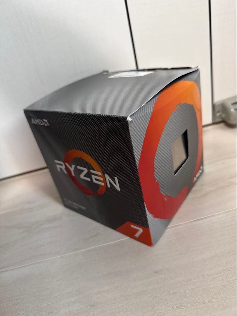 AMD Ryzen 7 3700X（CPU本体のみ／純正クーラーなし／外箱あり）