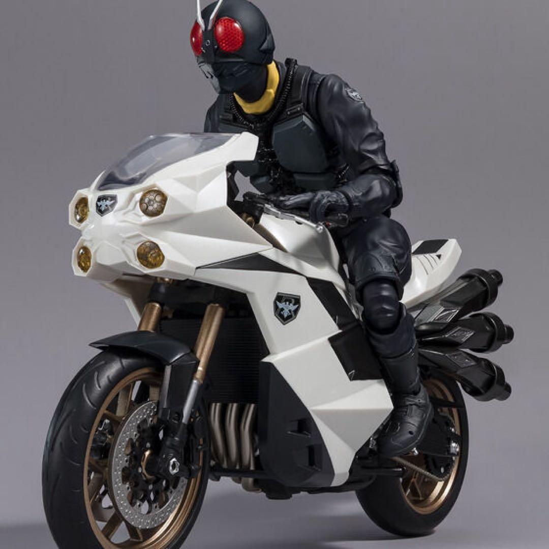 か*こ様 S.H.Figuarts 大量発生型相変異バッタオーグ　＋　サイクロン