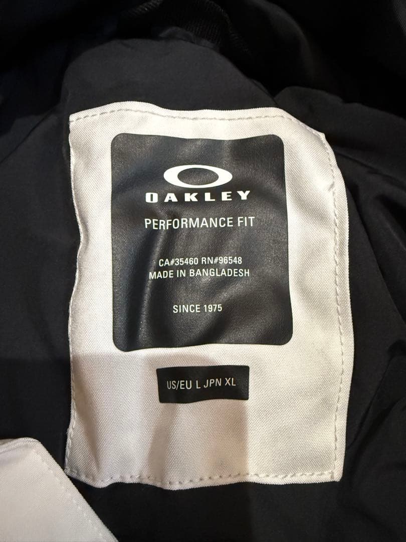 OAKLEY パフォーマンスフィット スノーボードウェア L/XL