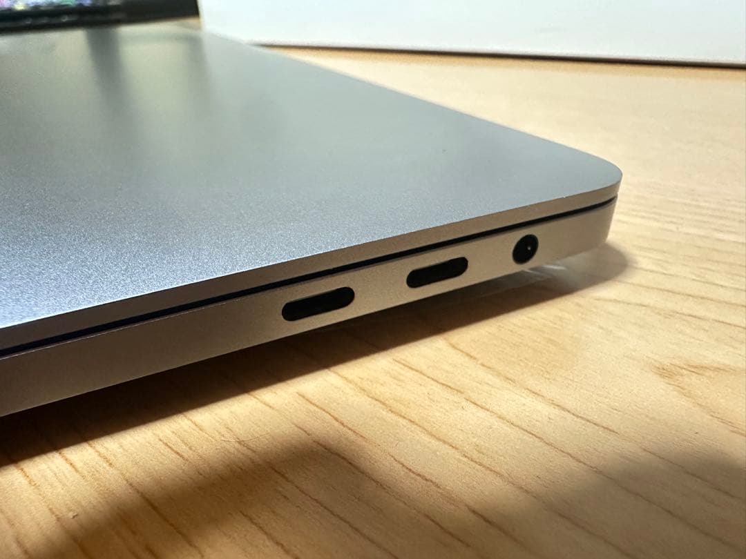 【中古】MacBook Pro 2019 i9 64GB 1TB CTO