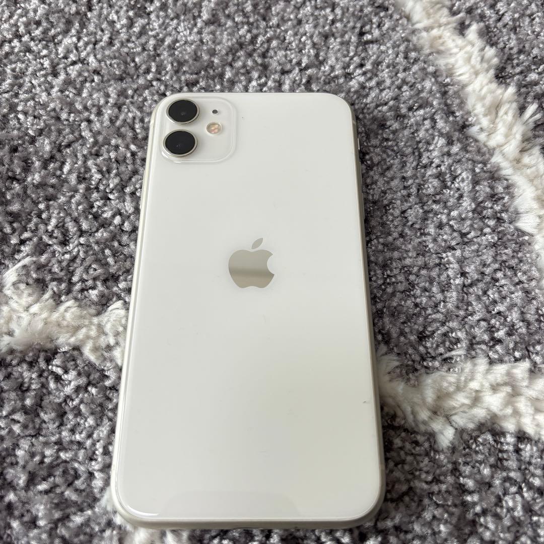 iPhone11　本体　ホワイト　128GB