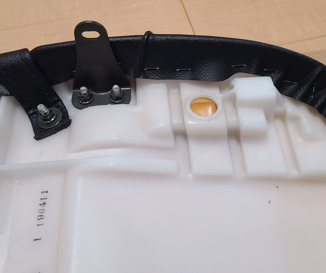 Kawasaki 250TR　純正シート