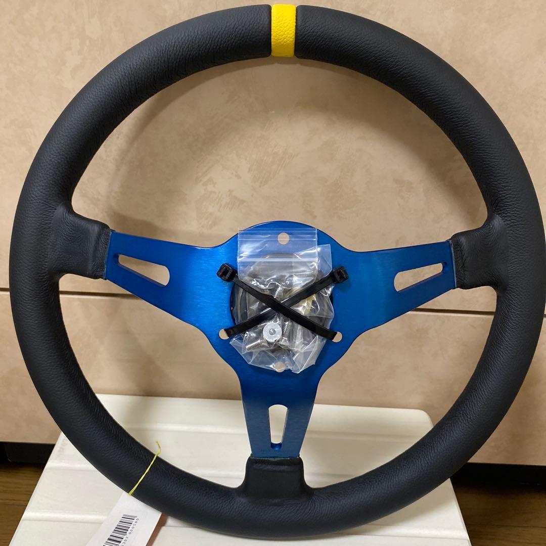 momo スポーツステアリング MOD.08 M-59 ブラックレザー350mm