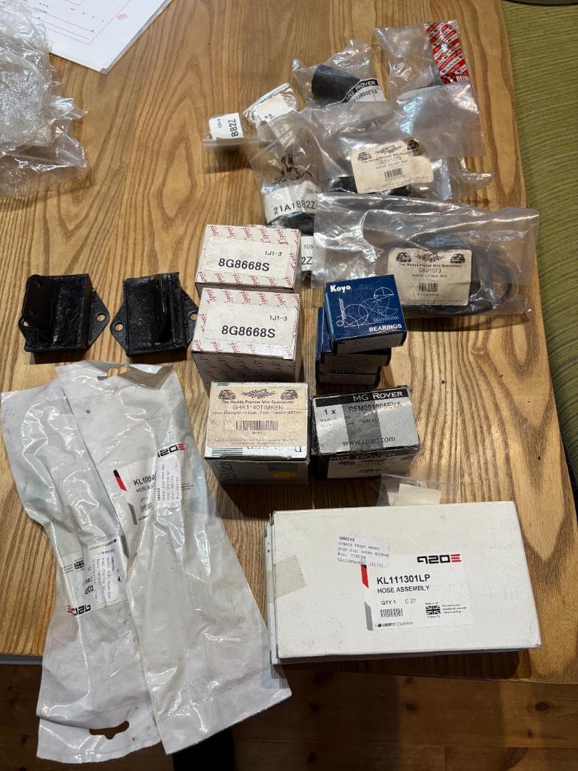 ローバーミニ　２０００年式　ブレーキホース　ベアリング　パーツ