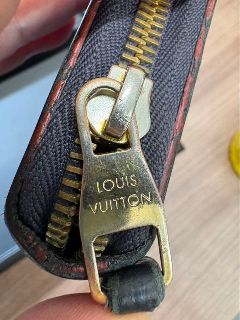 LOUIS VUITTON（ルイヴィトン）　長財布