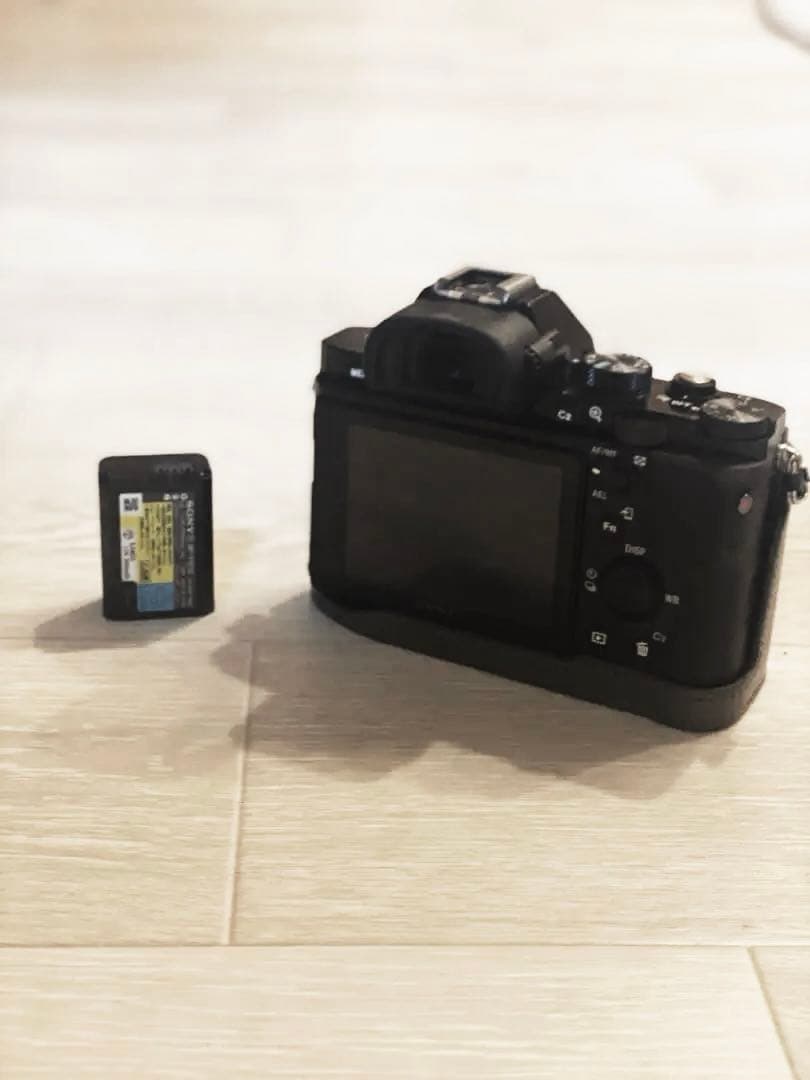 SONY α7R フルサイズ　ミラーレスカメラボディ　シャッター回数7200