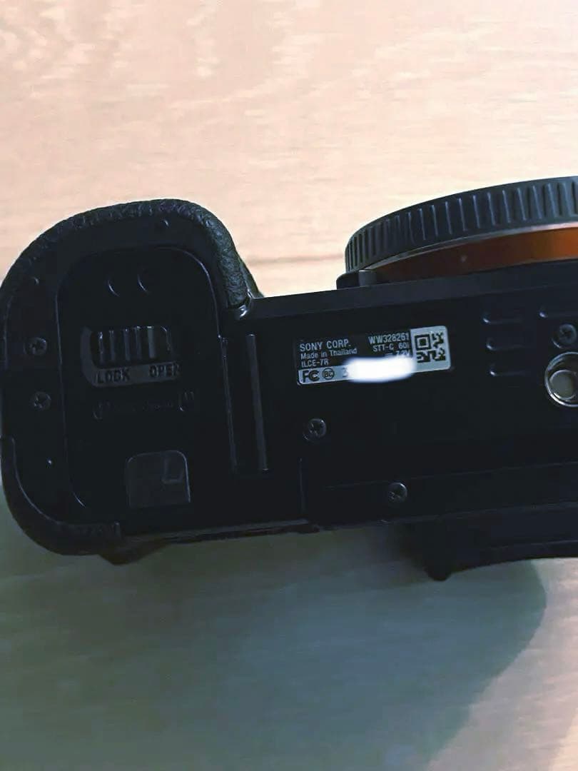 SONY α7R フルサイズ　ミラーレスカメラボディ　シャッター回数7200