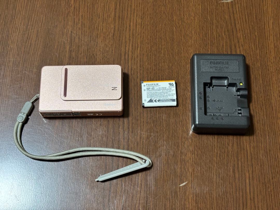 FUJIFILM FinePix Z300 ピンク 動作確認済み やや傷や汚れ有