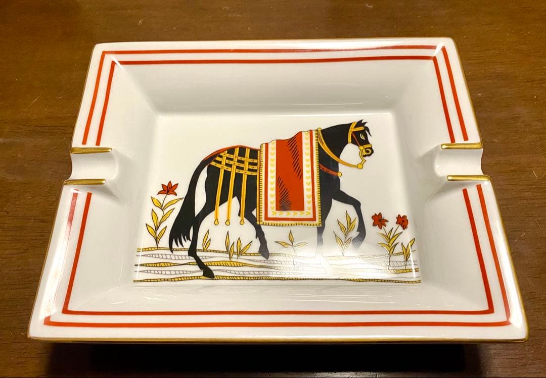 HERMES 陶器製馬柄アッシュトレイ
