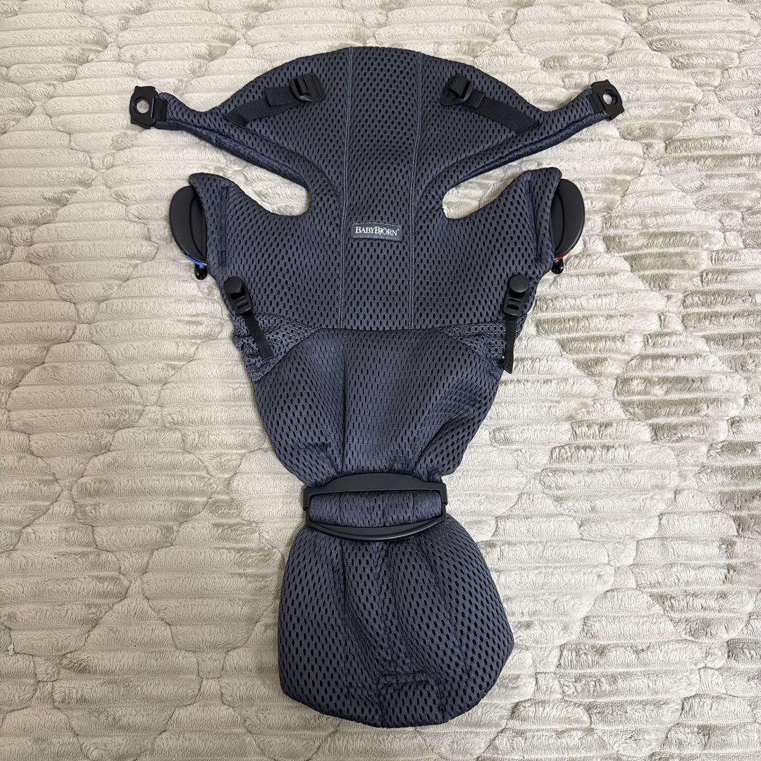 超美品　ベビービョルン ベビーキャリア MOVE エアリーメッシュ