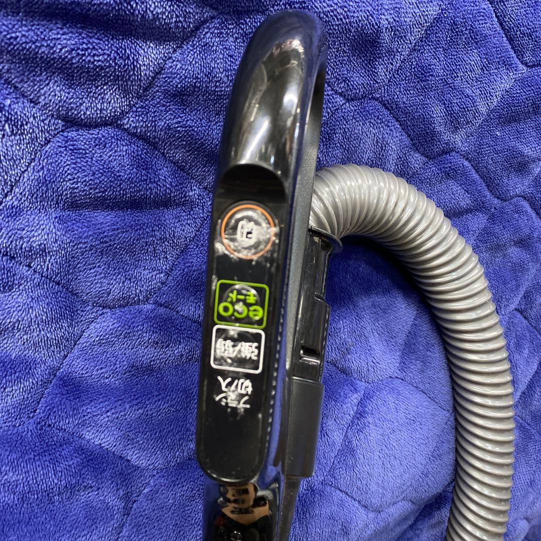 美品　TOSHIBA キャニスター掃除機 電動回転ヘッド(￼レッド)2023’