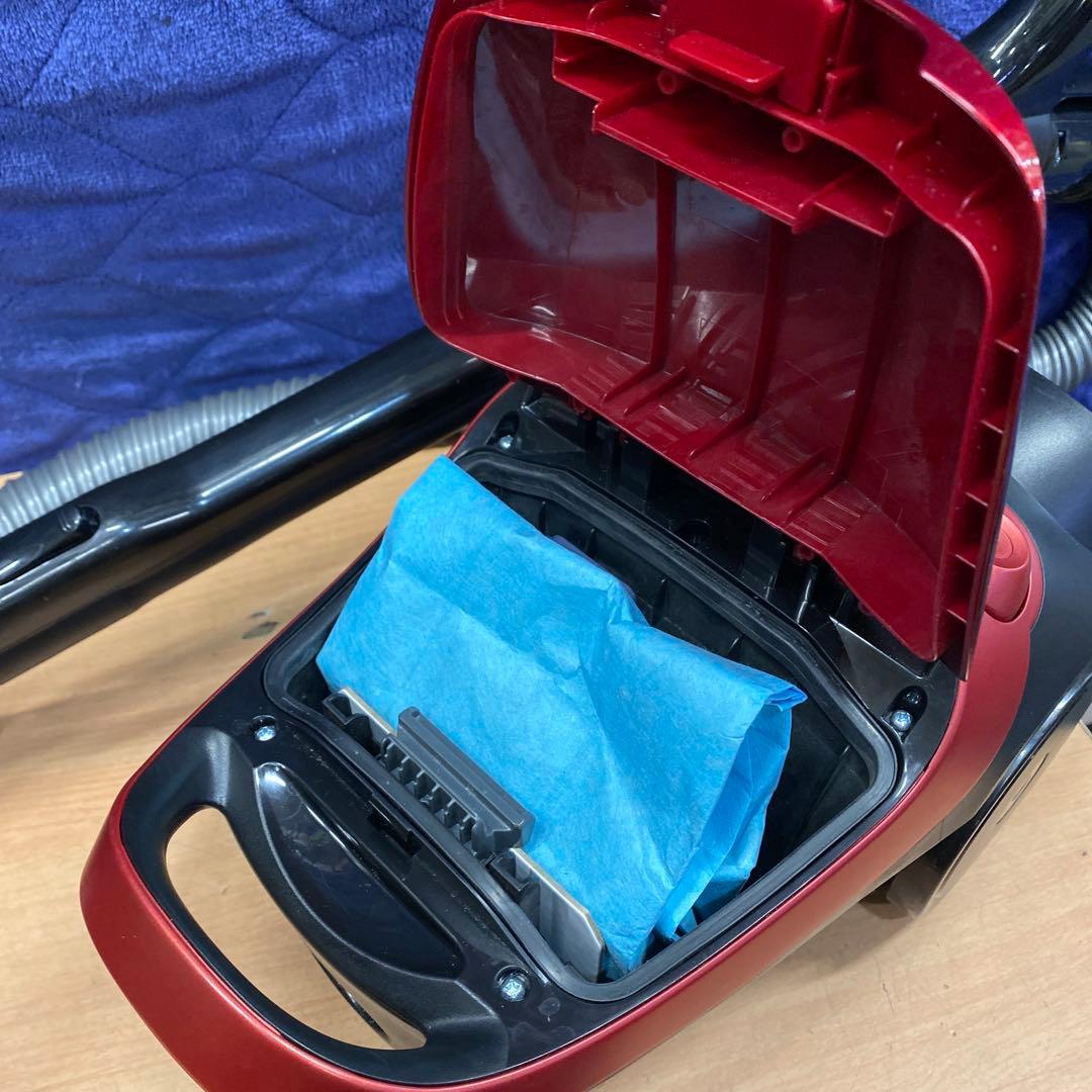 美品　TOSHIBA キャニスター掃除機 電動回転ヘッド(￼レッド)2023’