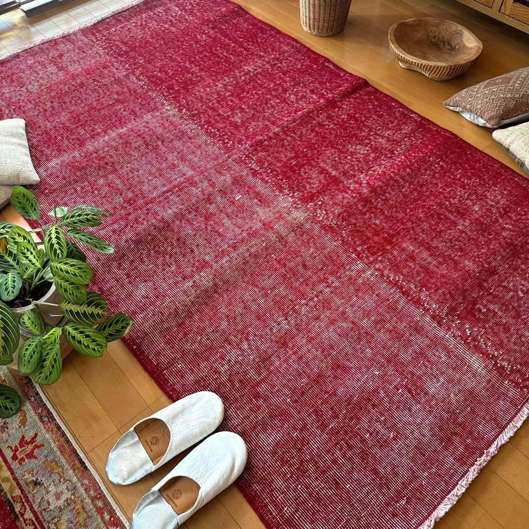 121×205 レッドオーバーダイ　ワンカラーラグ　トルコヴィンテージラグ