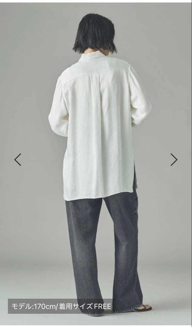 【新品未使用】カレンソロジー 今期 キュプラサテンシャツ ホワイト