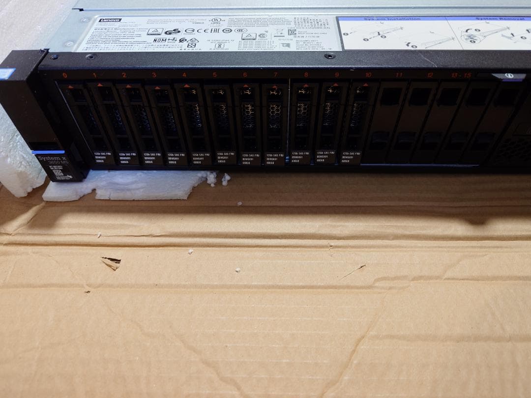 Lenovo サーバー Intel Xeon搭載