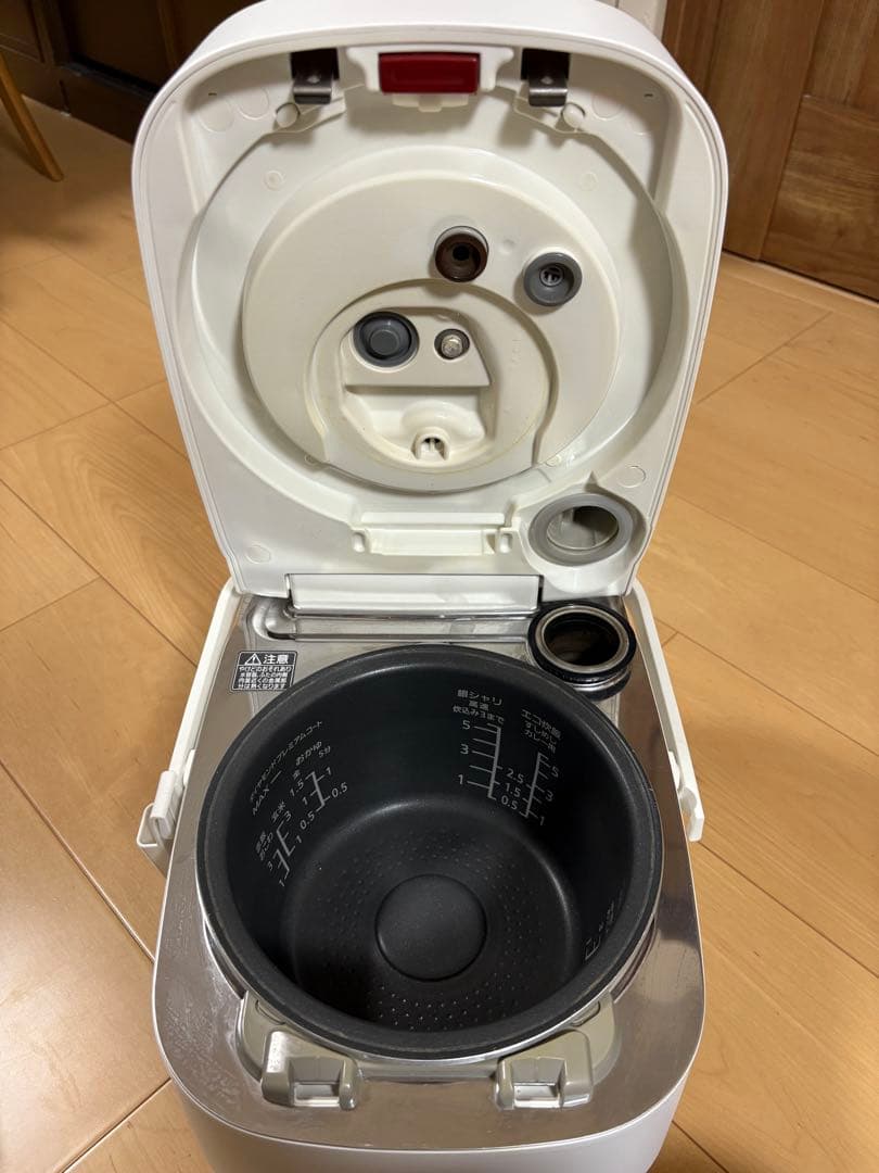 【本日限定値下げ】Panasonic スチーム炊飯器 SR-VSX109