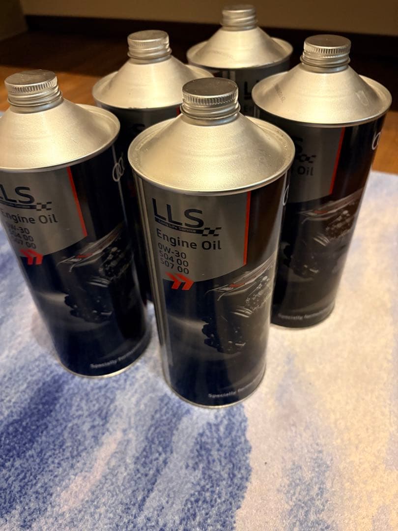 5本セット　LLS エンジンオイル 0W-30 504 00 507 00