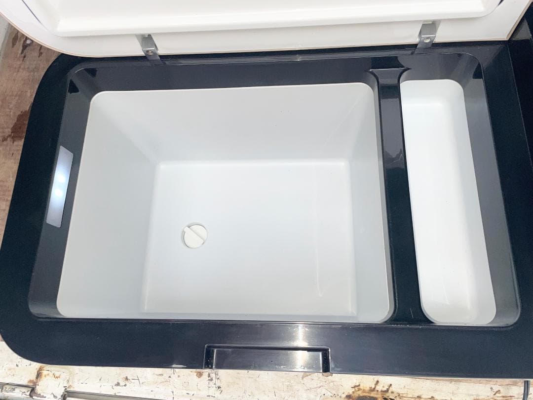 中古美品 20L ポータブル冷凍冷蔵庫 KFERA-20-DE クリーム色