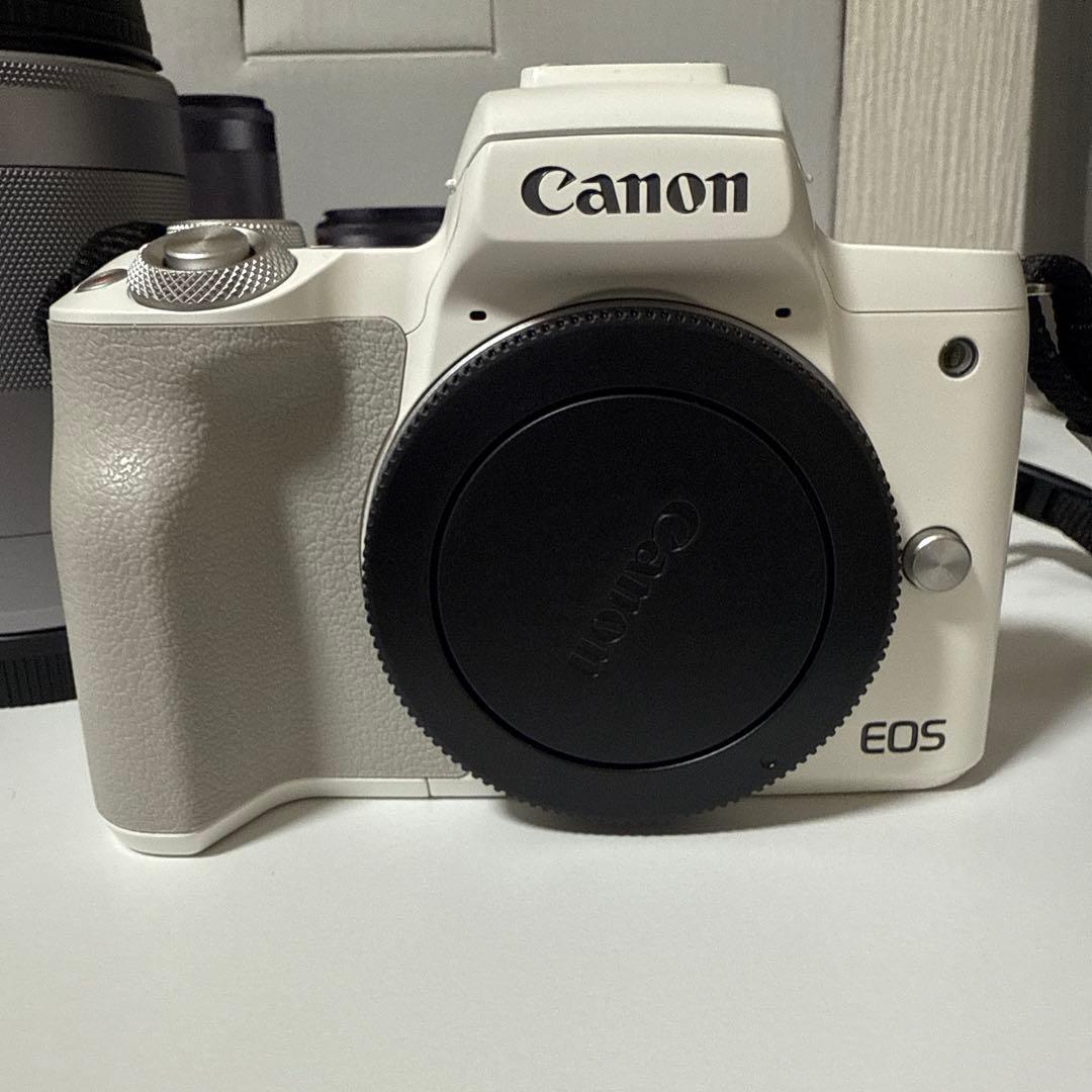Canon eos kissM2 レンズキット　ミラーレス一眼 保護カバー付