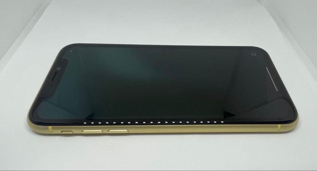 iPhone XR イエロー　本体　128GB