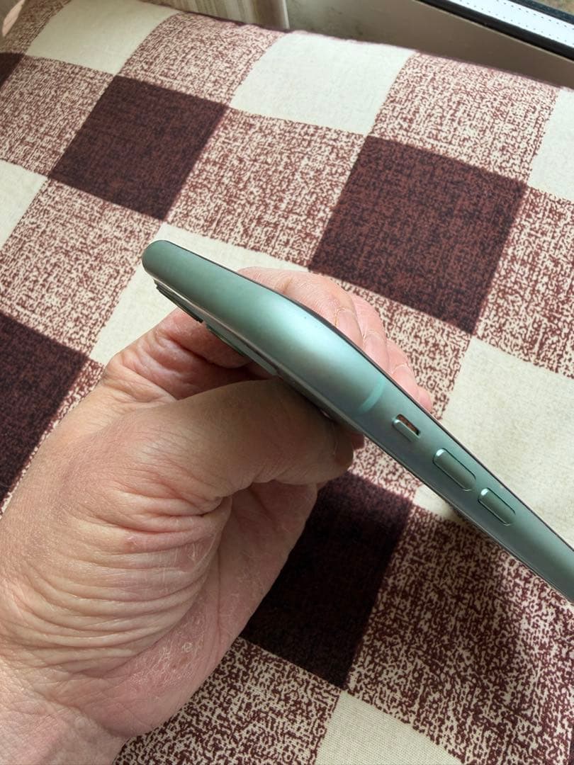 iPhone 11 128GB グリーン 本体、ケーブル、ケース、画面保護ガラス