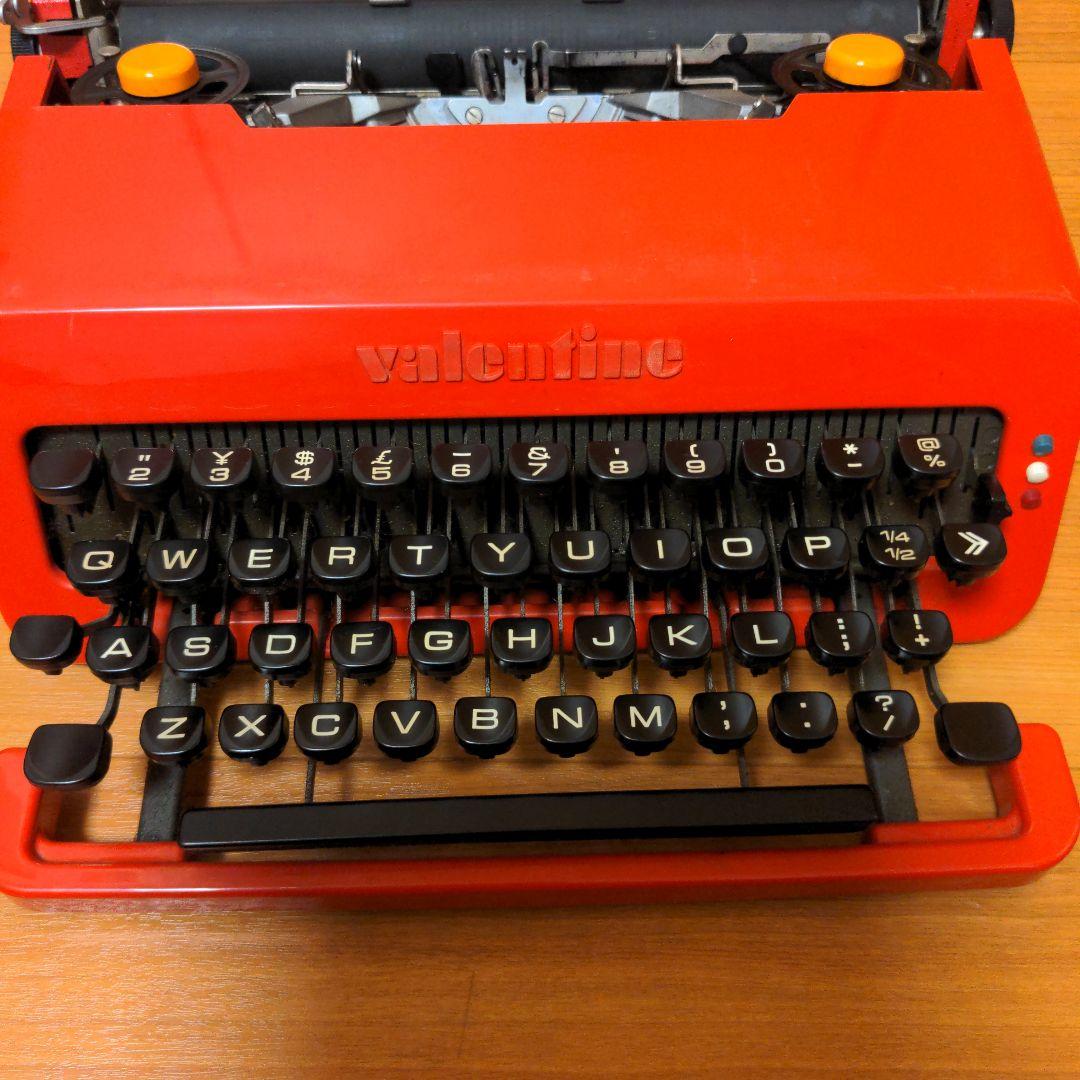 Olivetti valenetime　 タイプライター オリベッティ　b