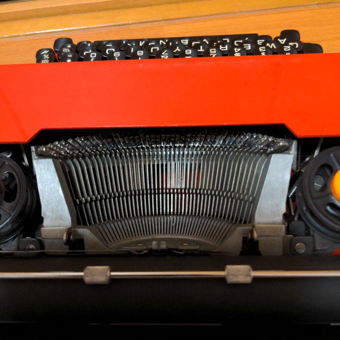 Olivetti valenetime　 タイプライター オリベッティ　b