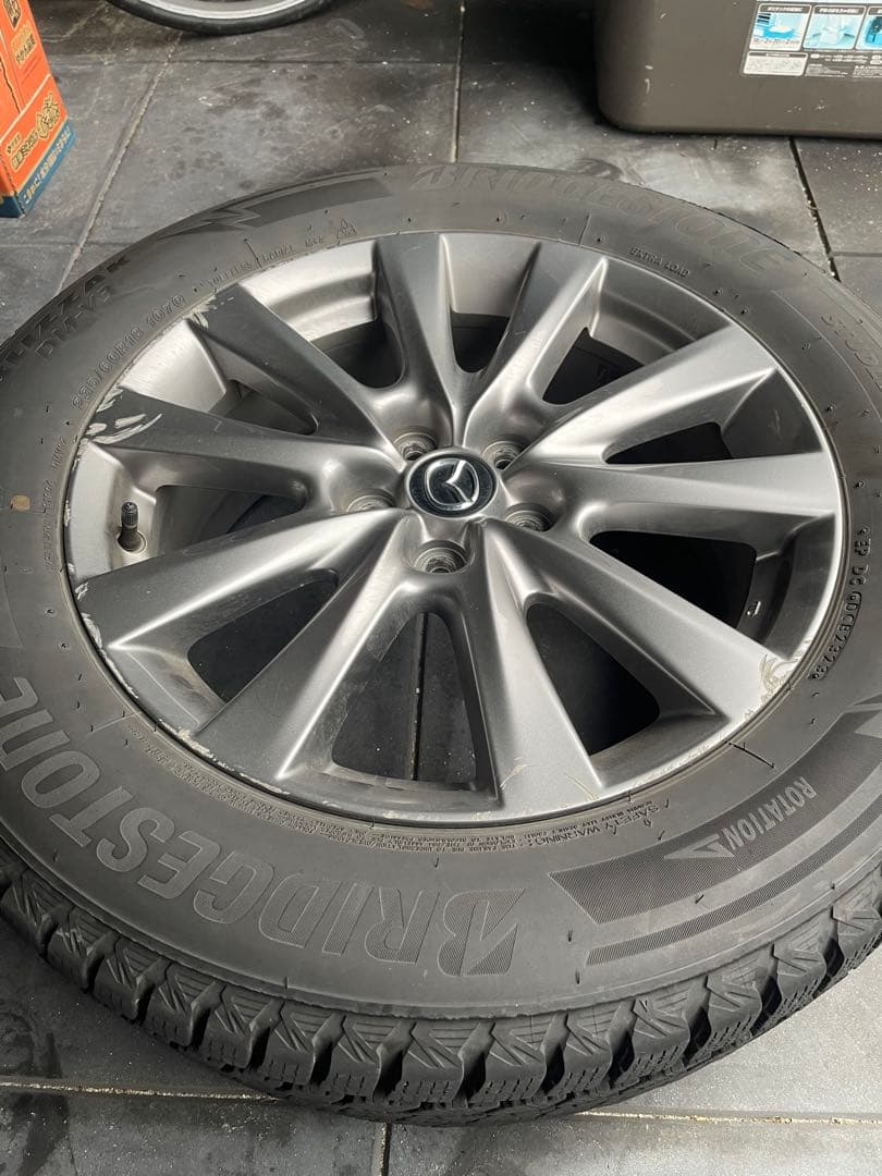 ブリヂストン BLIZZAK DM-V3 235/60R18 18インチ