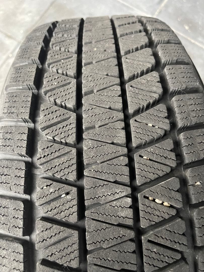 ブリヂストン BLIZZAK DM-V3 235/60R18 18インチ