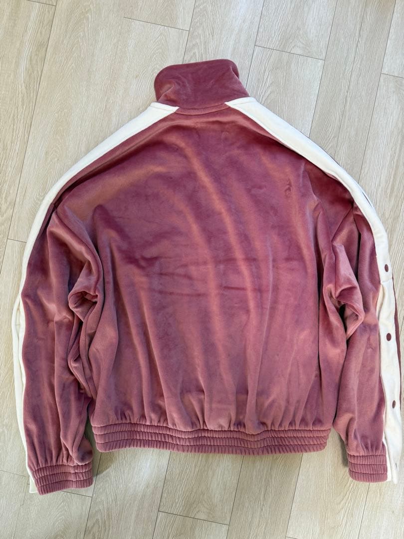 重盛さとみ　adidas ジャージ上下セット ピンク　ベロア