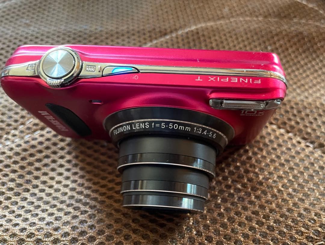 デジタルカメラ　フジフィルム　FINEPIX T300 レッド　動作確認済み