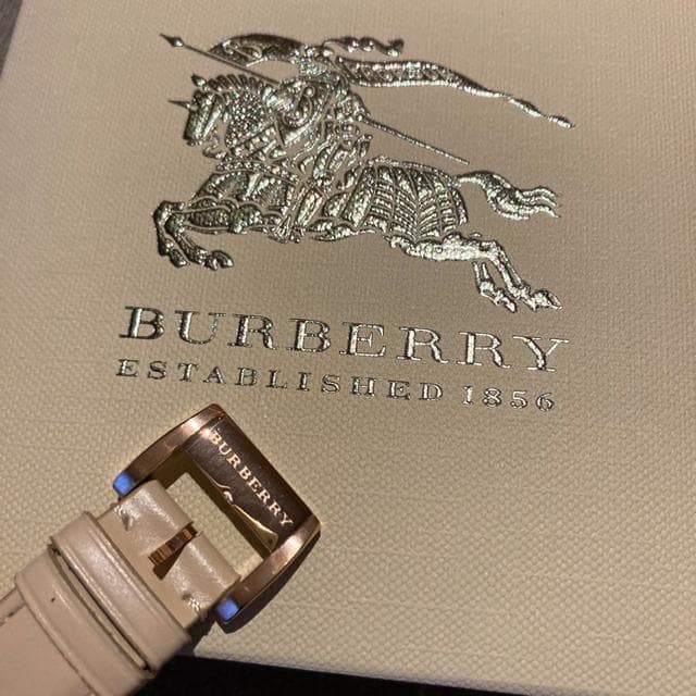 新品 BURBERRY バーバリー 腕時計 BU9109 ゴールドチェック