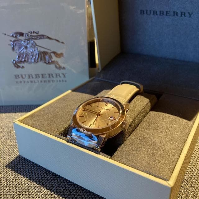 新品 BURBERRY バーバリー 腕時計 BU9109 ゴールドチェック